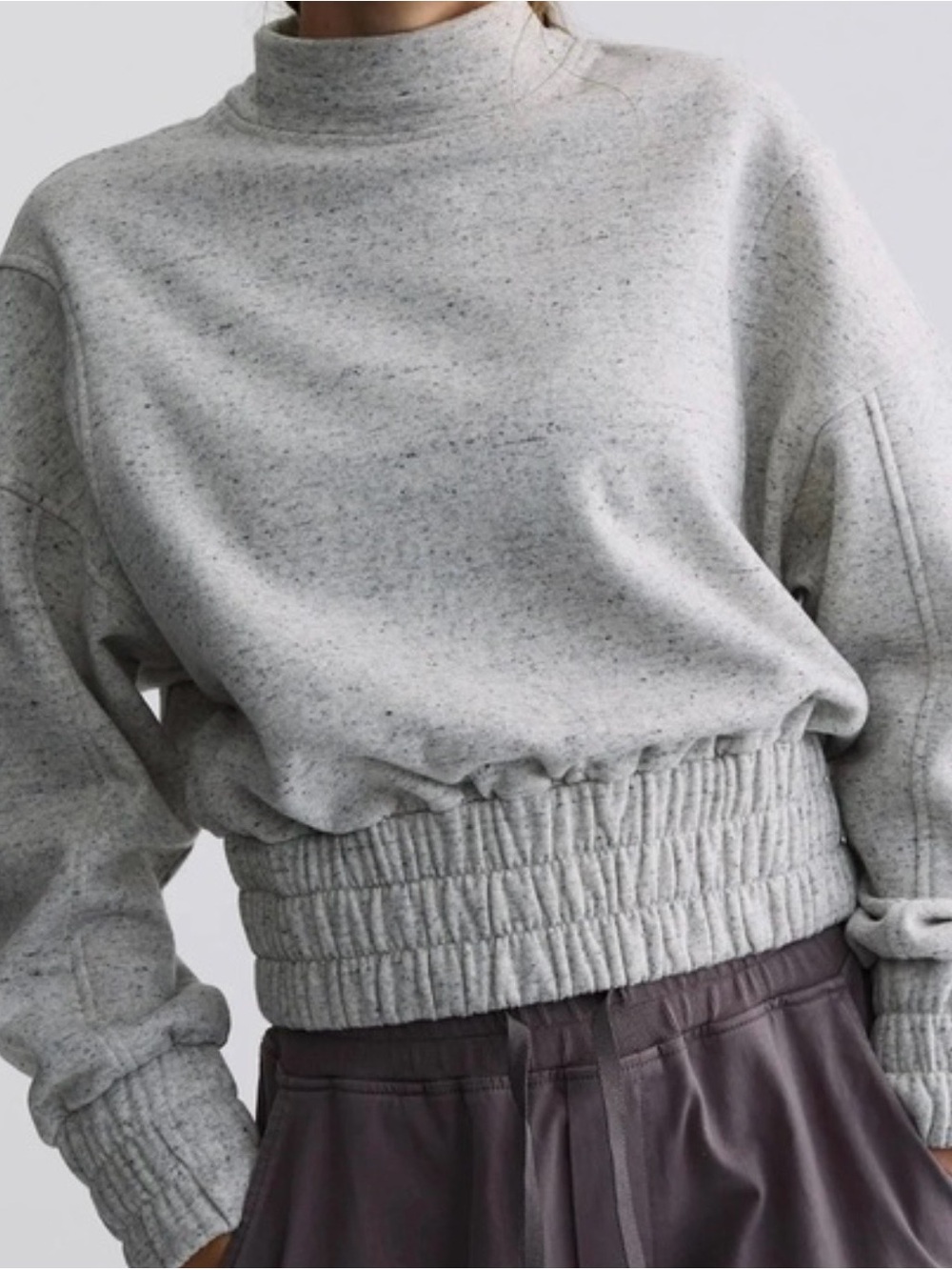 Varley women’s Gray Mock Neck Pullover Sweater size small